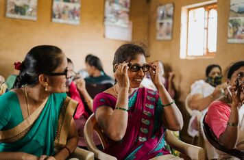 Successful DOT GLASSES project, supported by the Czech Development Agency, helps visually impaired people in 14 countries around the world