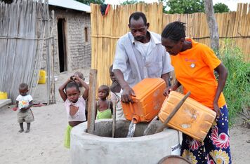 In Zambia, CzDA supports a project using biogas technology as a source of sustainable energy and organic fertilizer